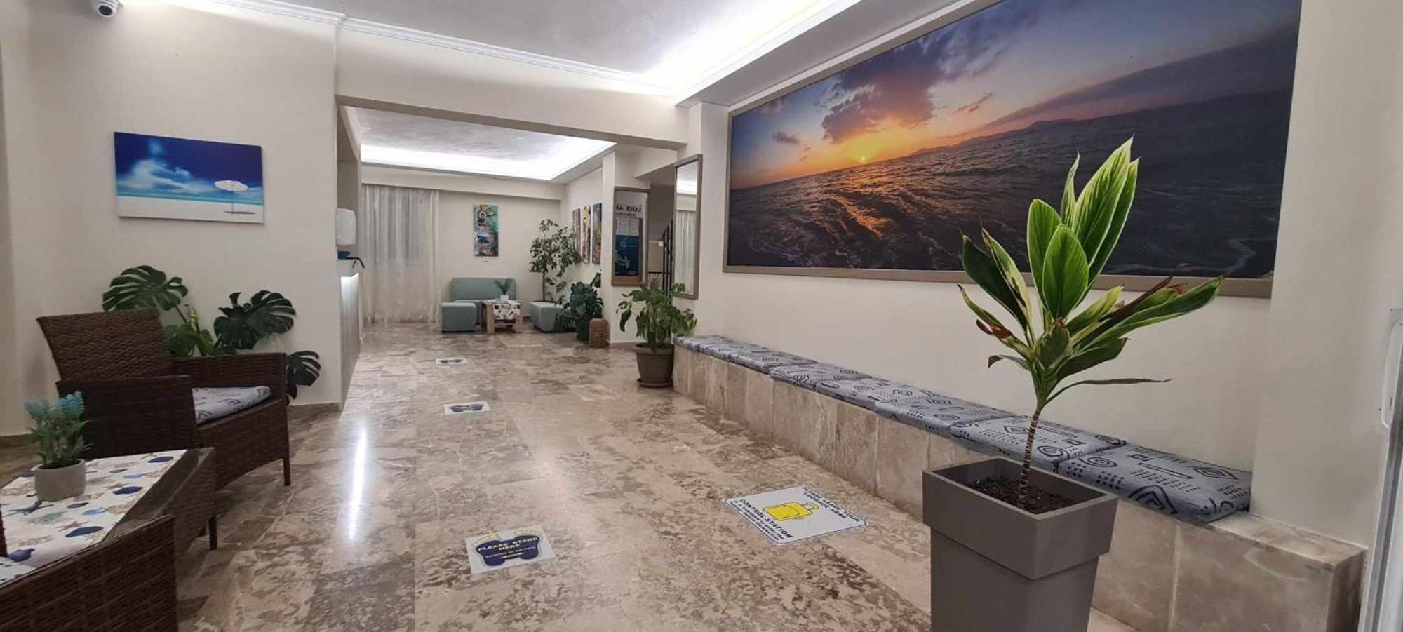 Luis Apartments 马斯蒂查里 外观 照片